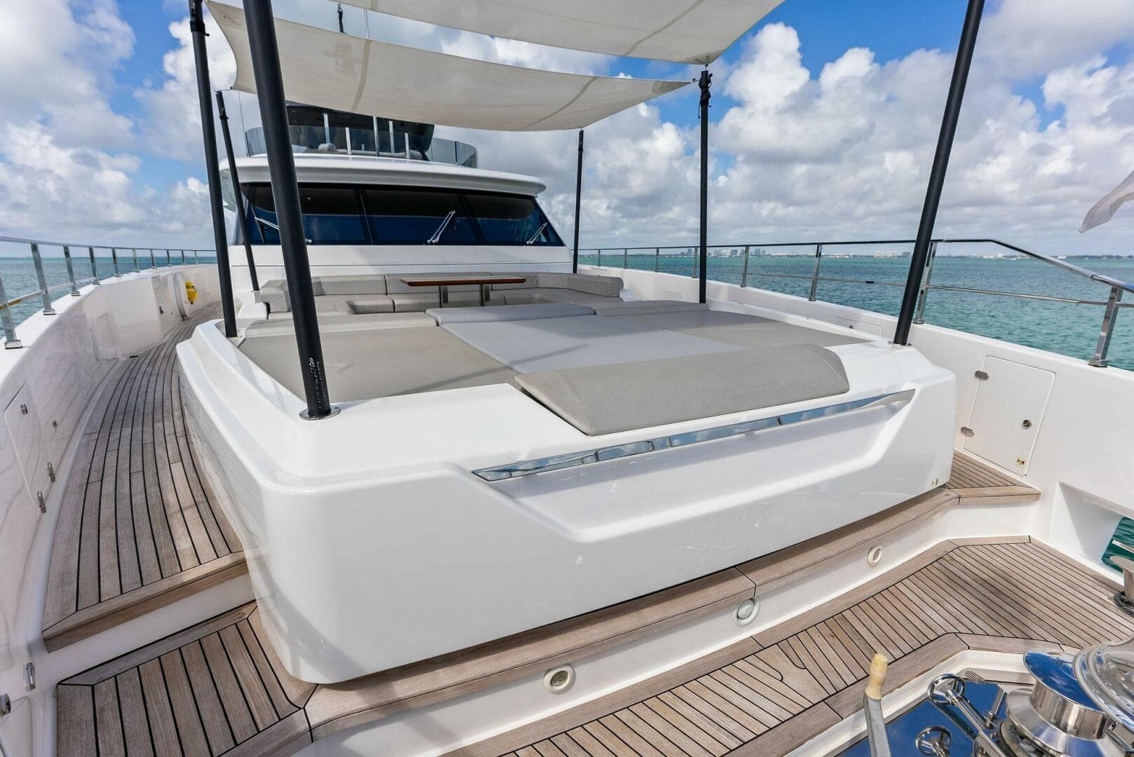 2023 Custom Line 33 Navetta — photo 16