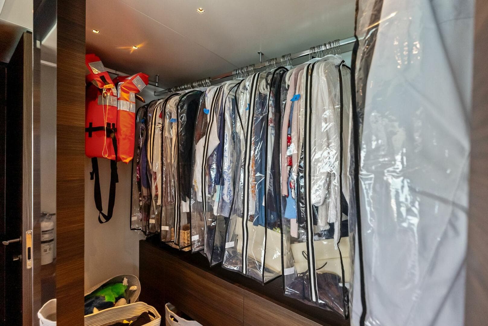 2023 Custom Line 33 Navetta — photo 62