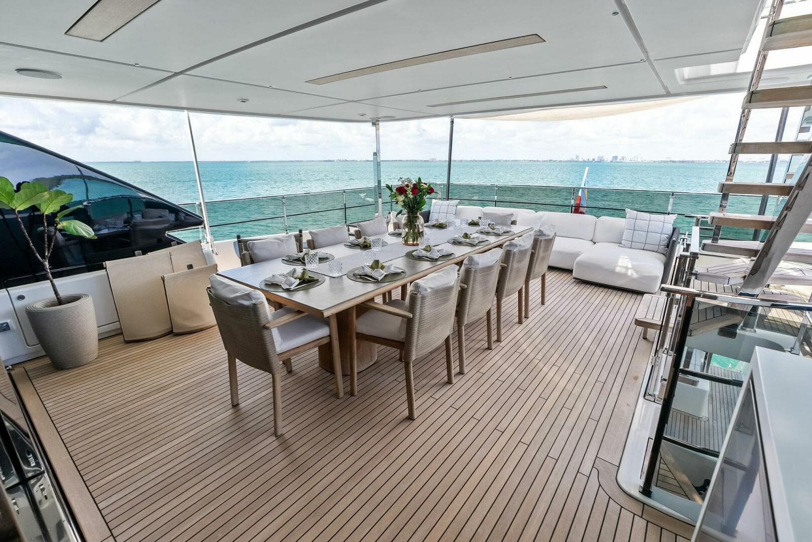 2023 Custom Line 33 Navetta — photo 20