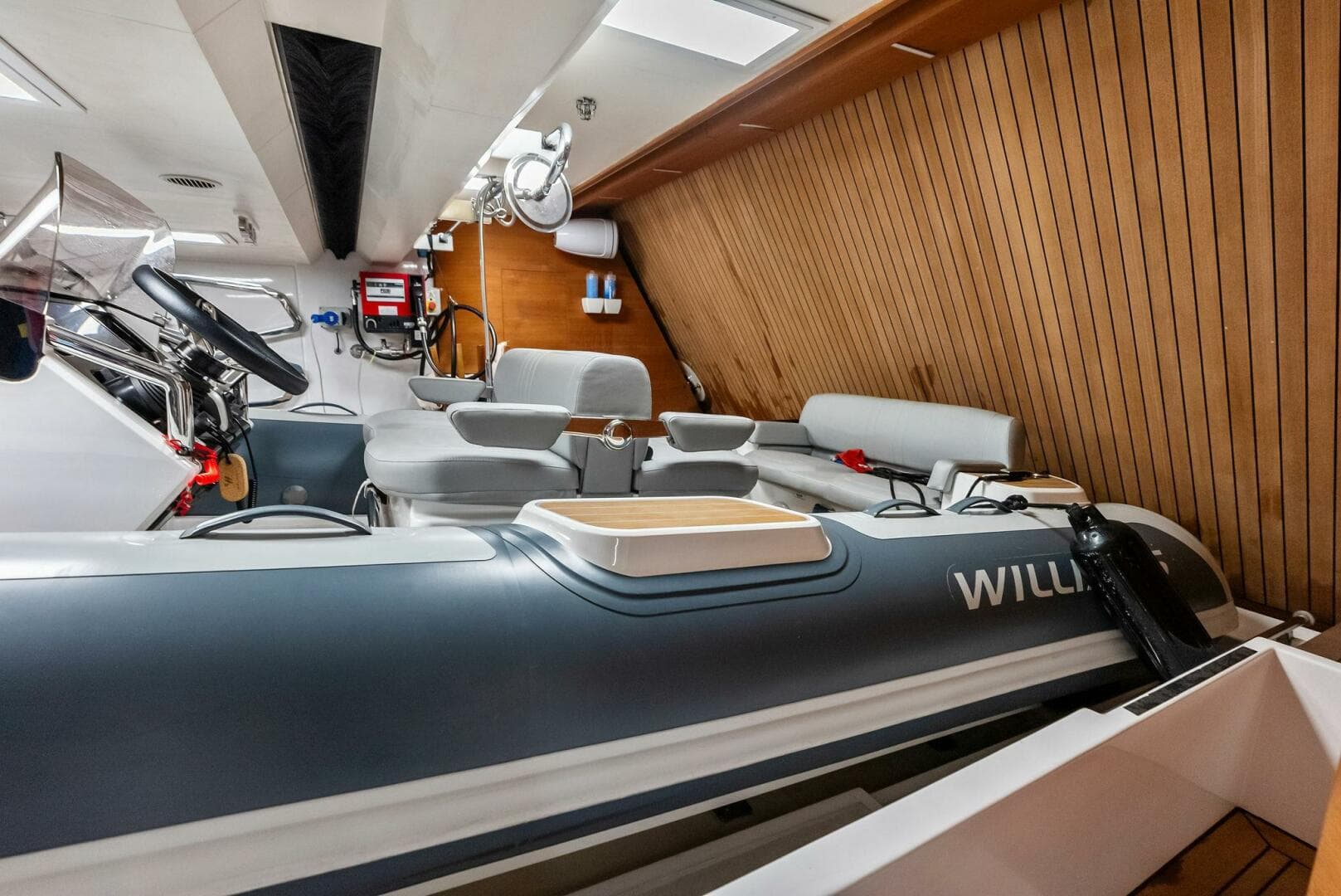 2023 Custom Line 33 Navetta — photo 120