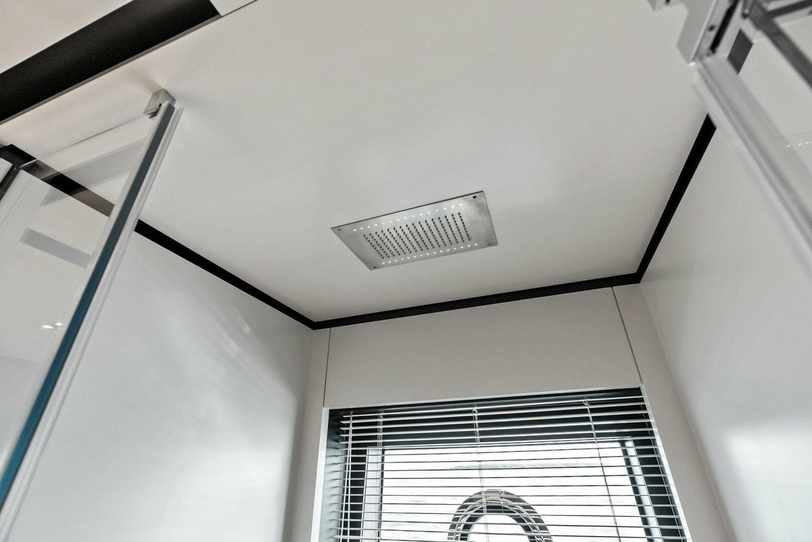 2023 Custom Line 33 Navetta — photo 89