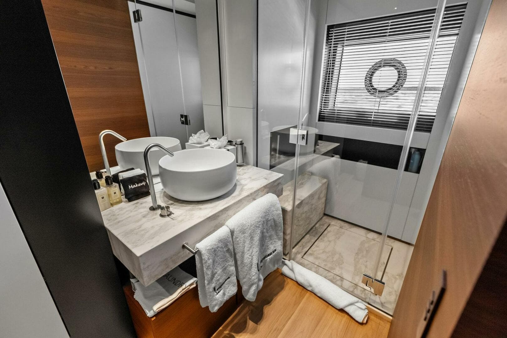 2023 Custom Line 33 Navetta — photo 87