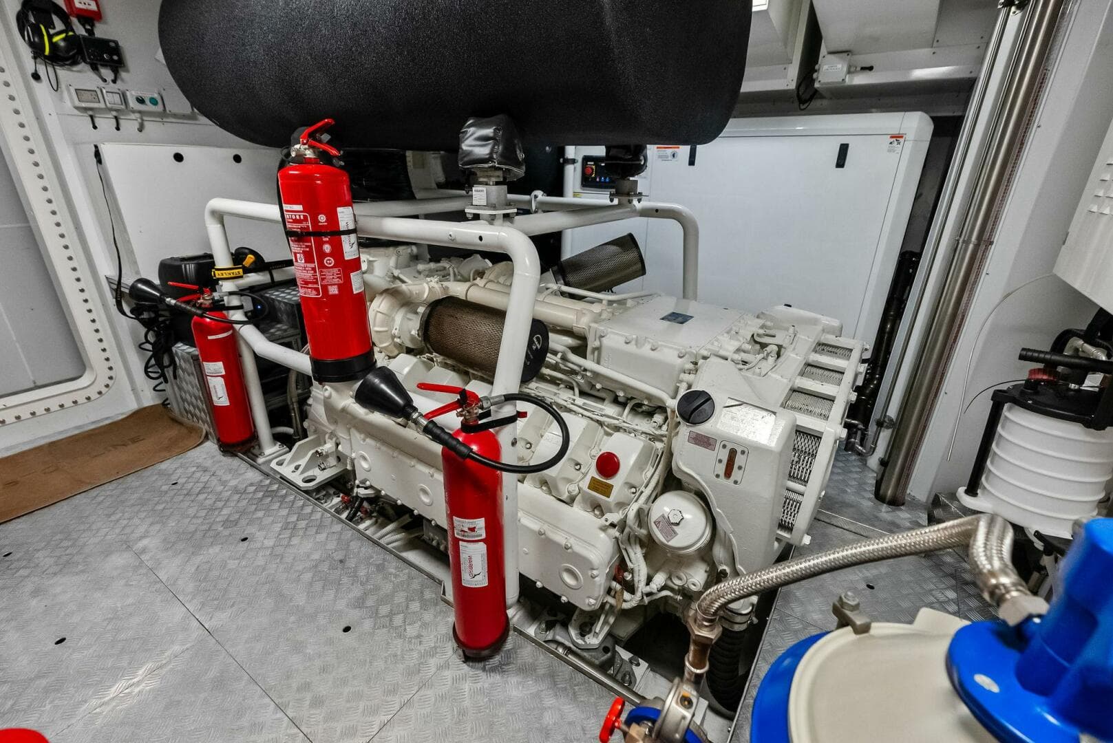 2023 Custom Line 33 Navetta — photo 129