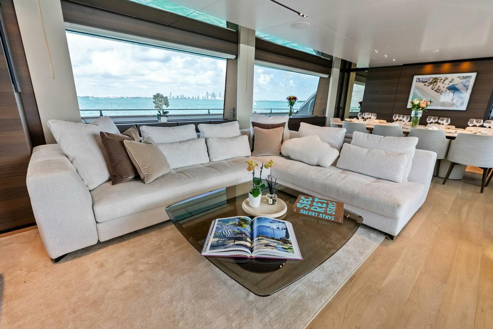 2023 Custom Line 33 Navetta — photo 38