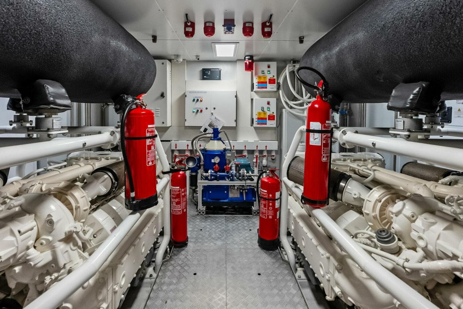 2023 Custom Line 33 Navetta — photo 122