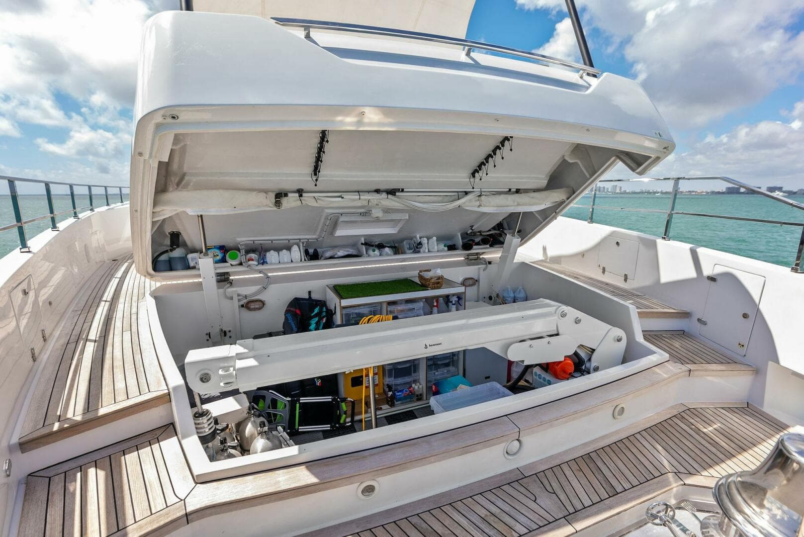 2023 Custom Line 33 Navetta — photo 119