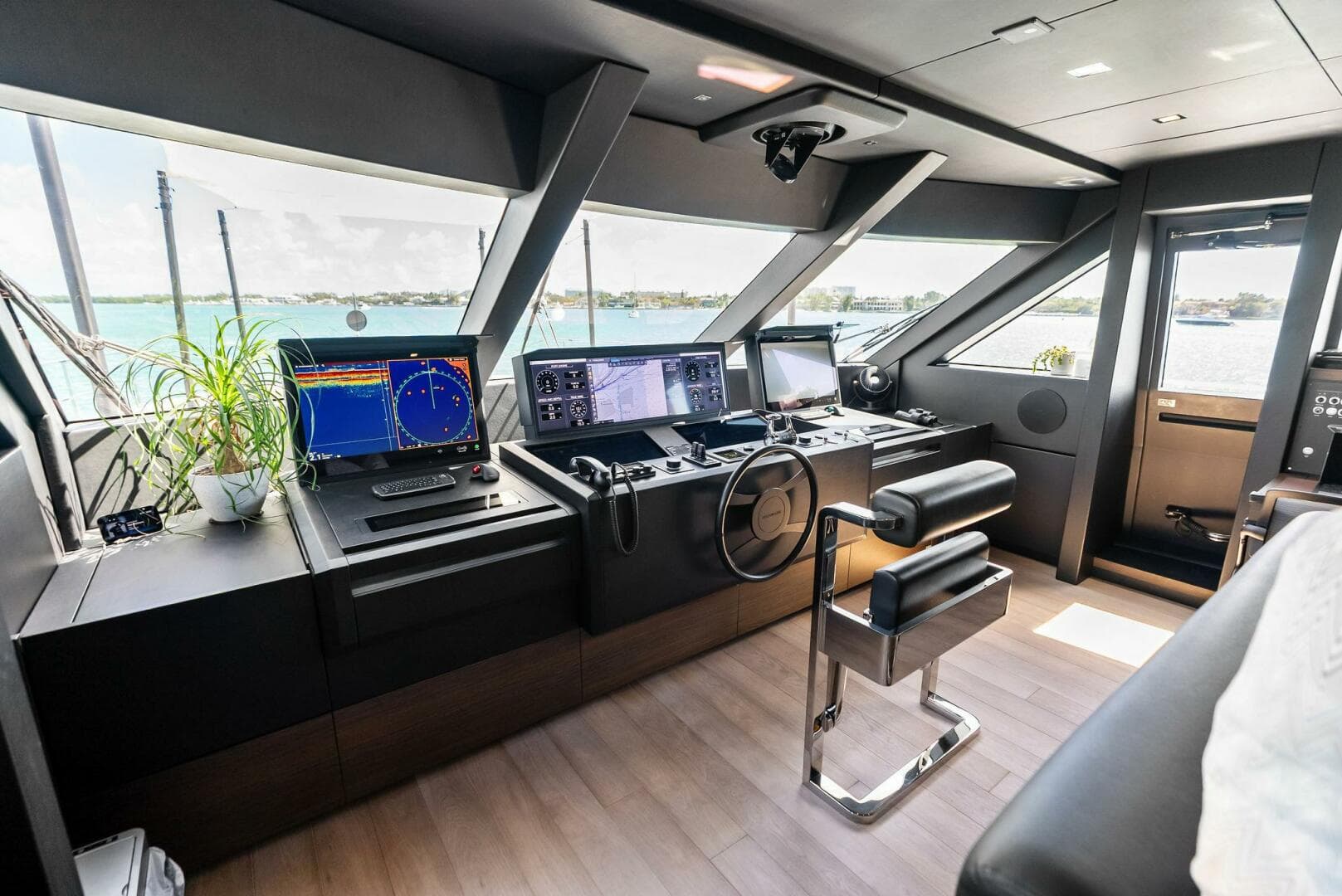 2023 Custom Line 33 Navetta — photo 101