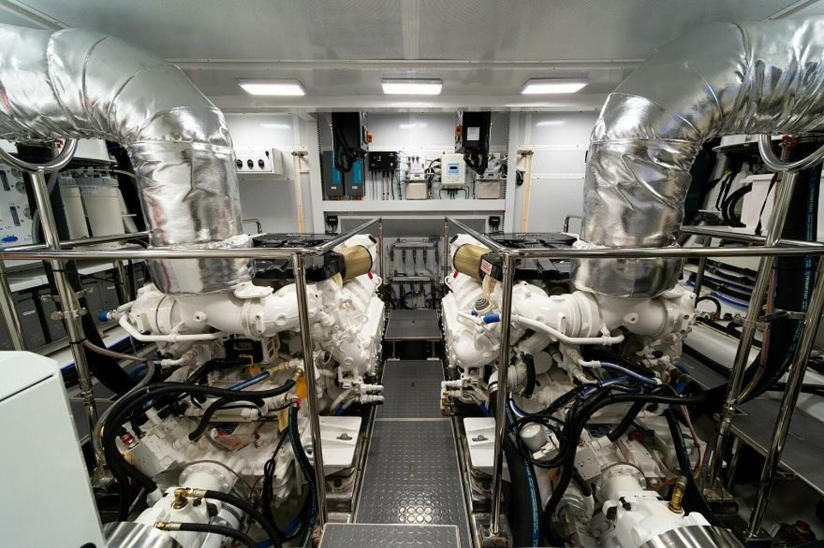 2026 Offshore Yachts — photo 29