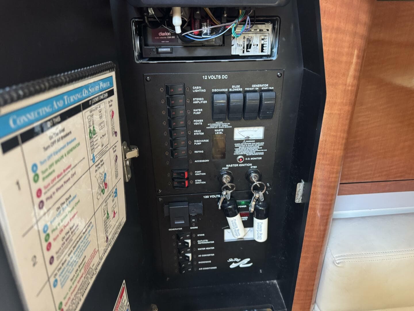 2002 Sea Ray 320 Sundancer — photo 45