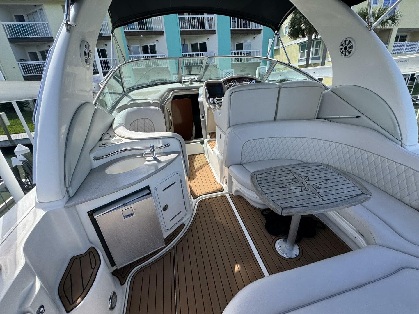 2002 Sea Ray 320 Sundancer — photo 12