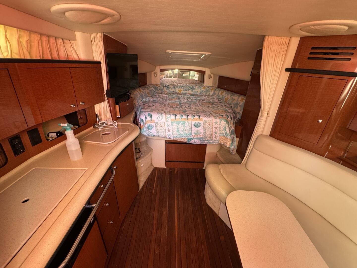 2002 Sea Ray 320 Sundancer — photo 33