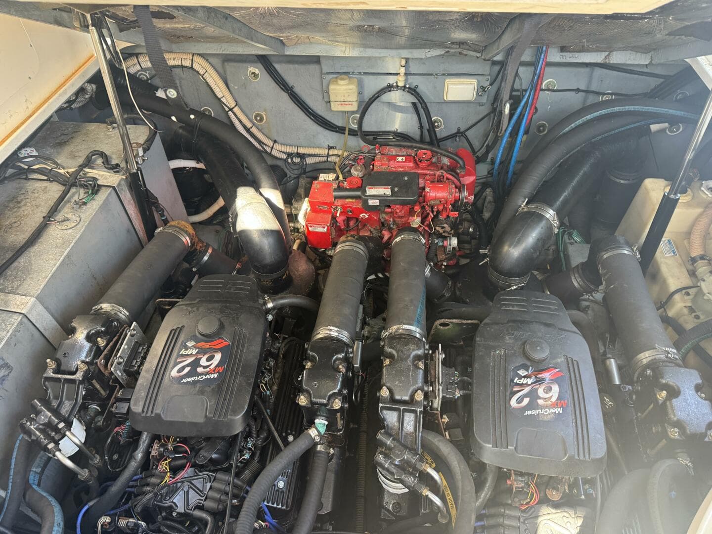 2002 Sea Ray 320 Sundancer — photo 51