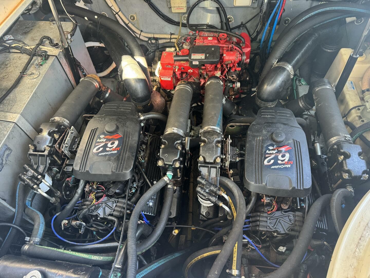 2002 Sea Ray 320 Sundancer — photo 50