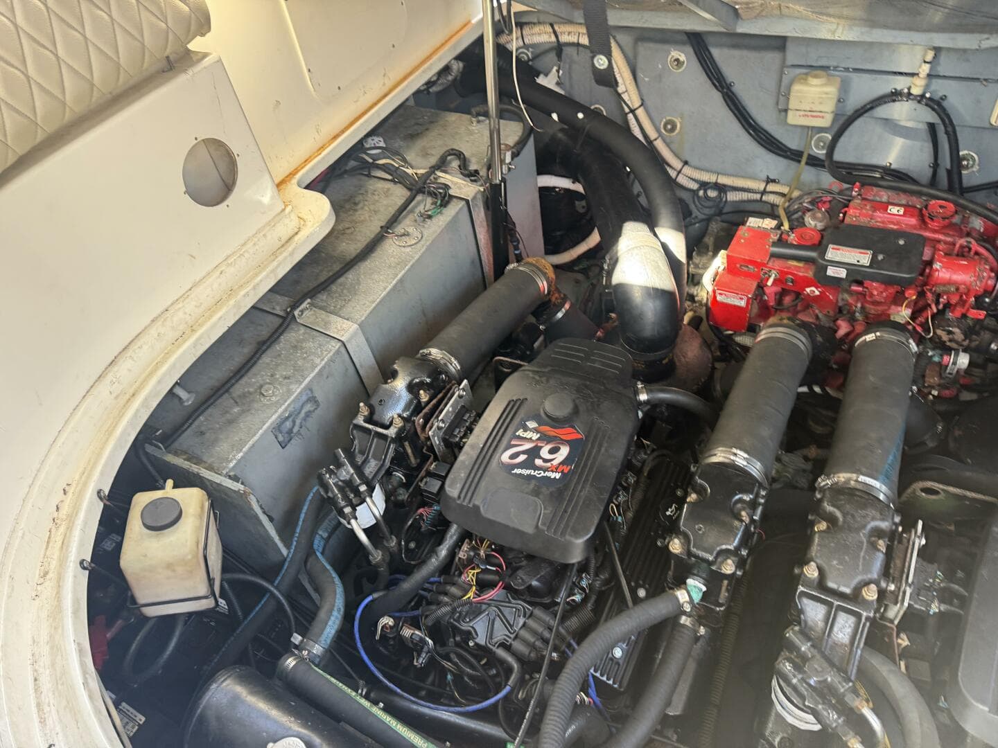 2002 Sea Ray 320 Sundancer — photo 53