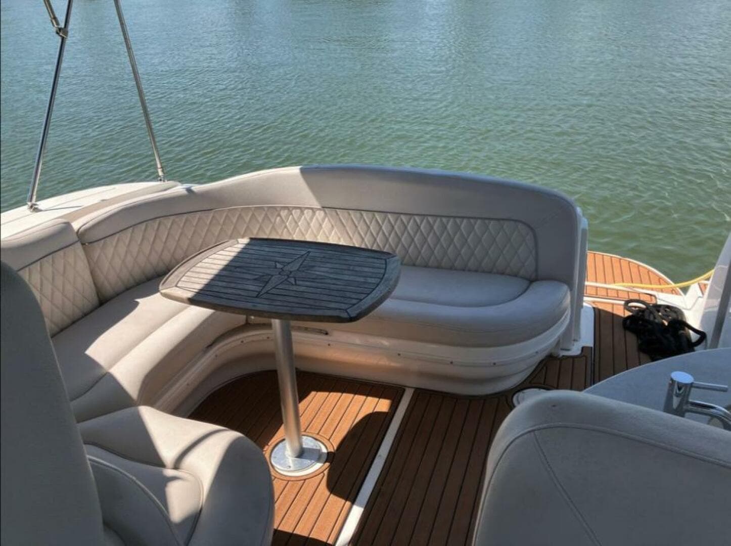 2002 Sea Ray 320 Sundancer — photo 49