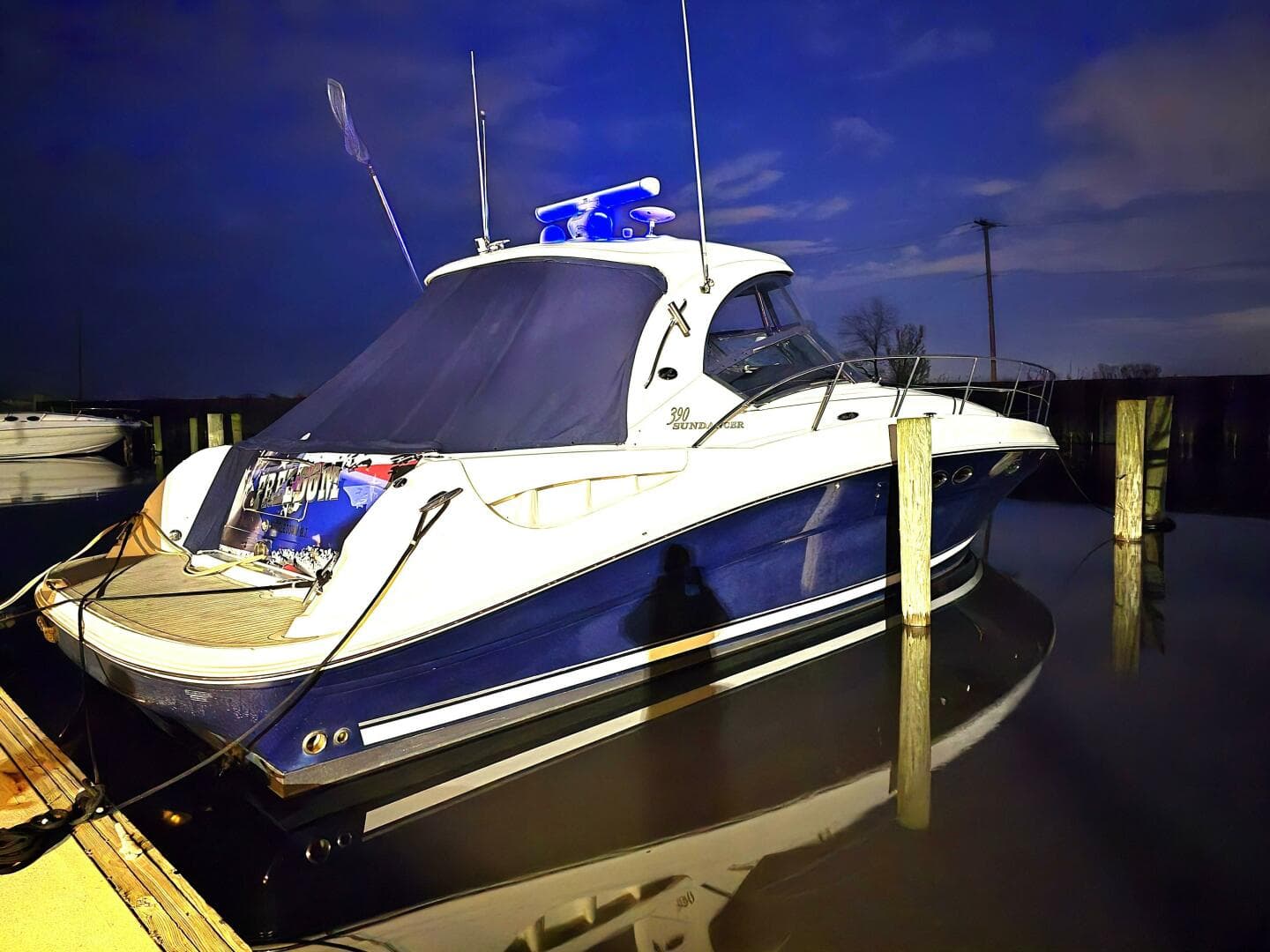 2004 Sea Ray 390 Sundancer — photo 5