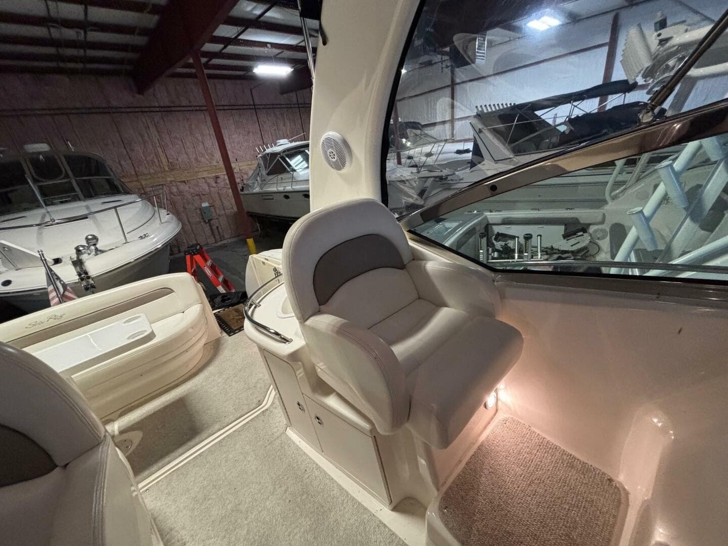 2003 Sea Ray 340 Sundancer — photo 16