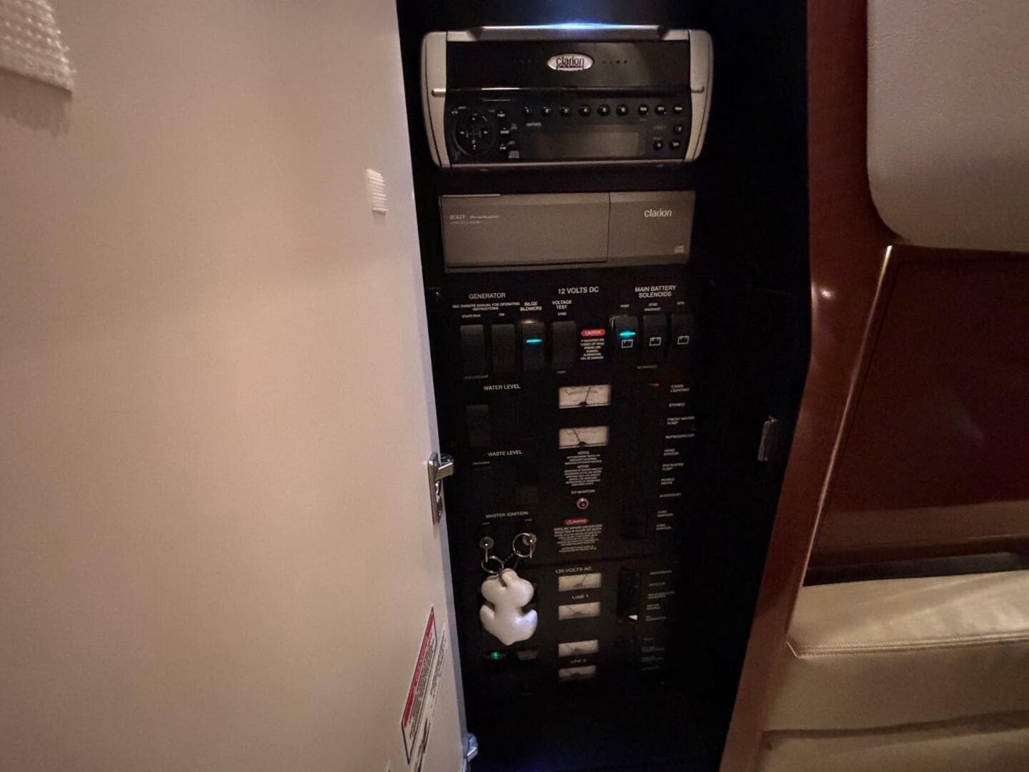 2003 Sea Ray 340 Sundancer — photo 12