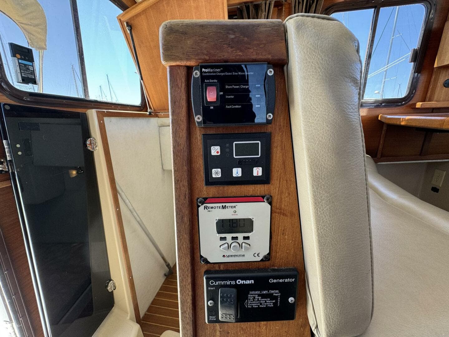 2012 Ranger Tugs R-29 — photo 50