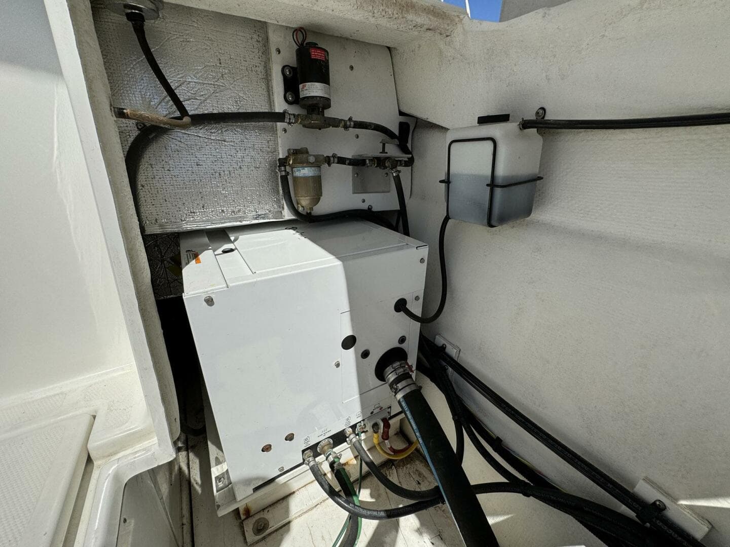 2012 Ranger Tugs R-29 — photo 44