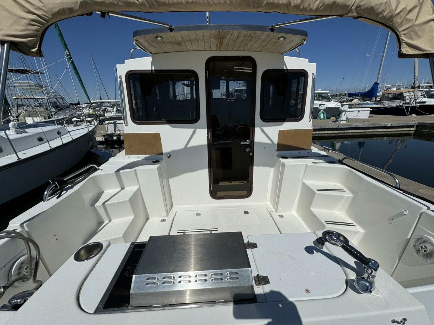 2012 Ranger Tugs R-29 — photo 9