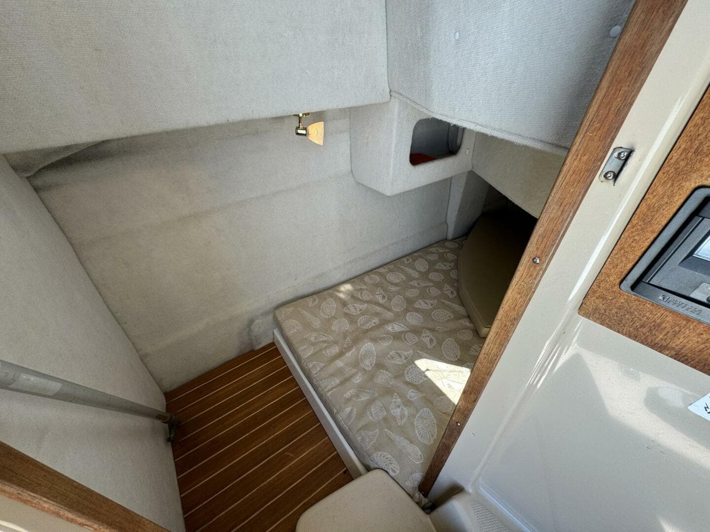 2012 Ranger Tugs R-29 — photo 39