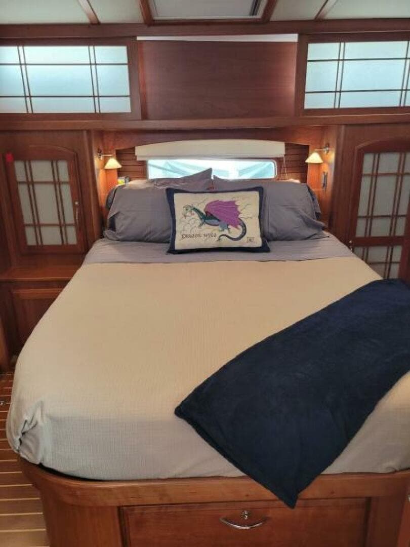 2014 Sabre 48 Salon Express — photo 28