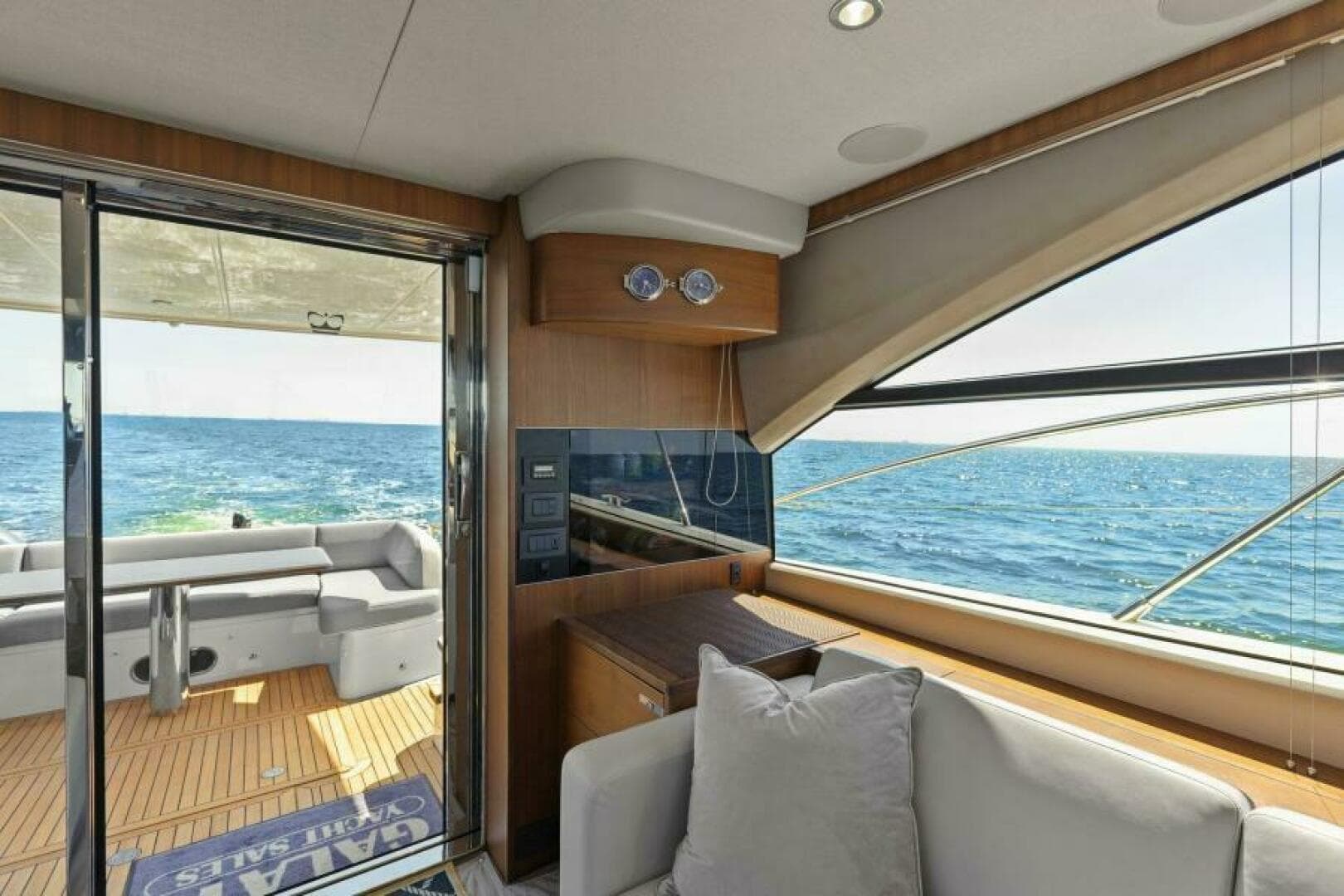 2016 Princess 60 Flybridge — photo 13