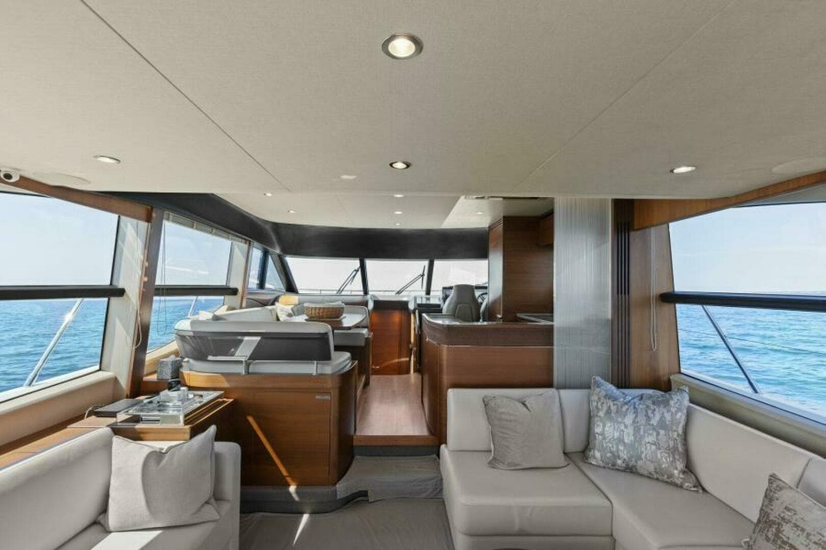 2016 Princess 60 Flybridge — photo 2