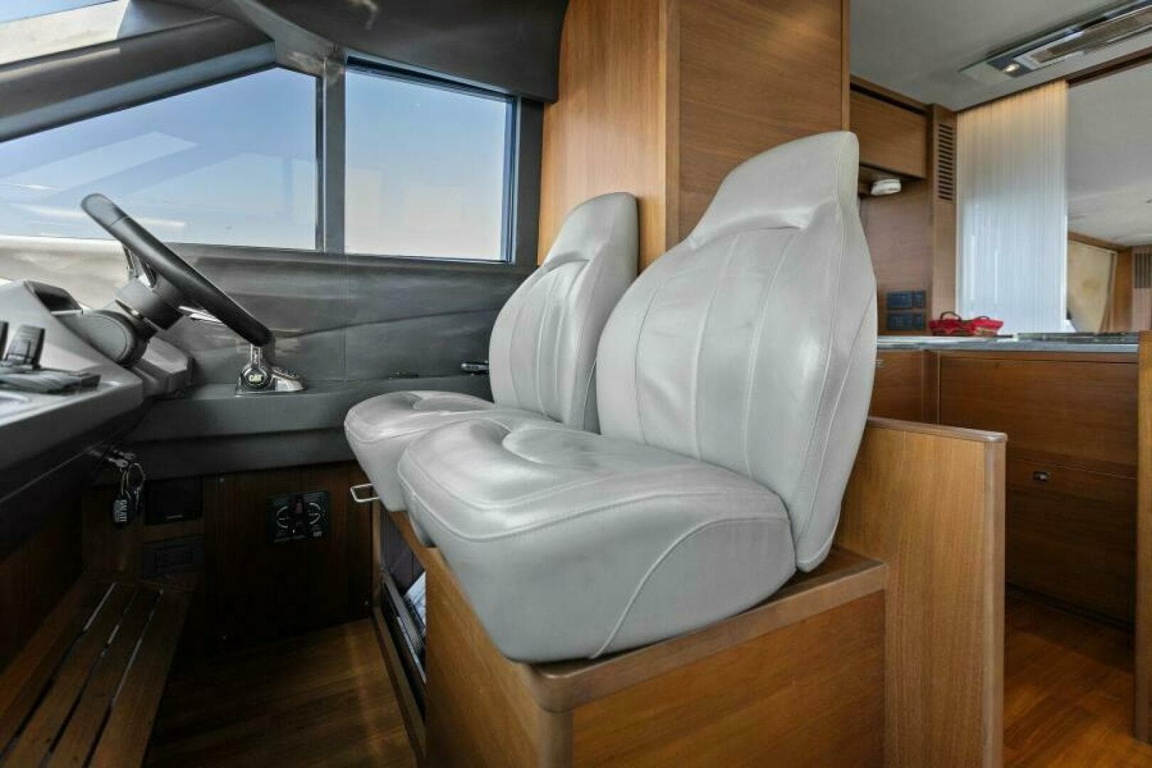 2016 Princess 60 Flybridge — photo 28