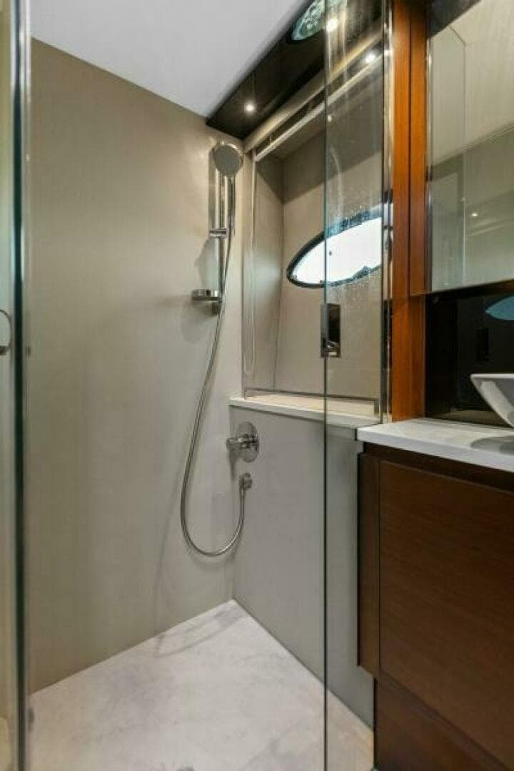 2016 Princess 60 Flybridge — photo 38