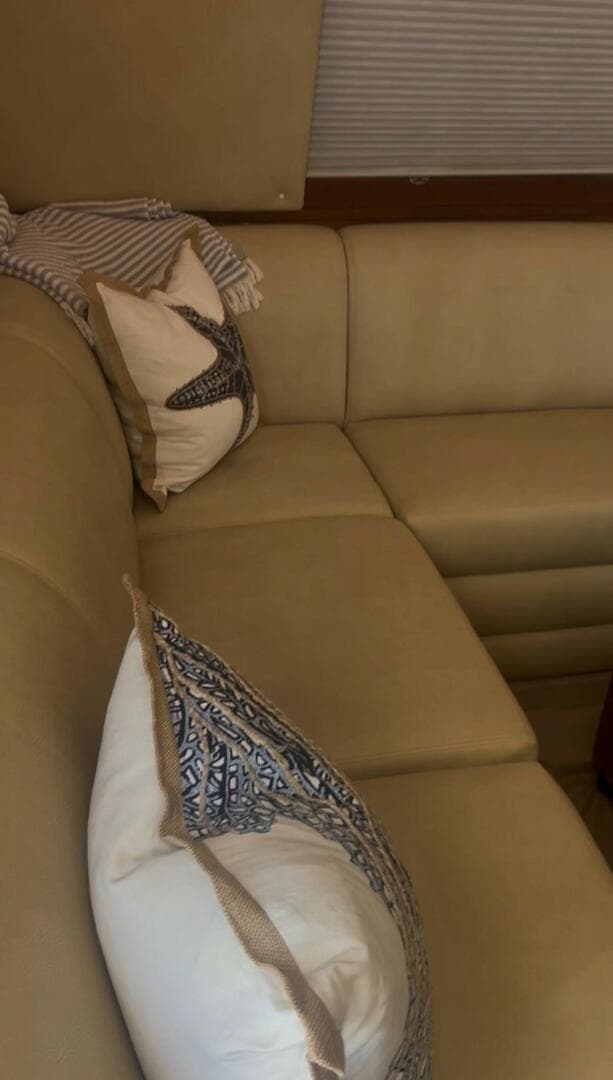 1998 Ocean Yachts 53 Convertible — photo 21