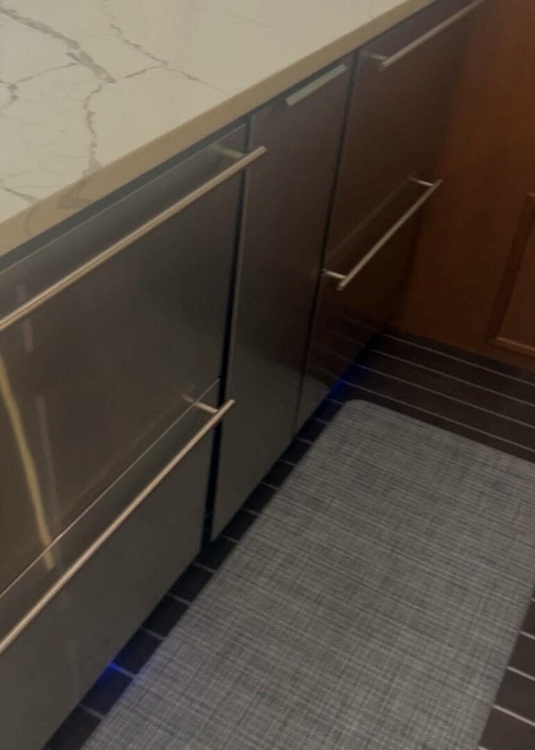 1998 Ocean Yachts 53 Convertible — photo 18