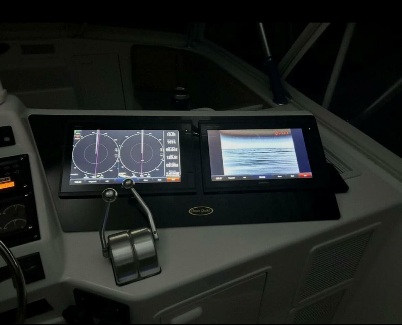 1998 Ocean Yachts 53 Convertible — photo 14