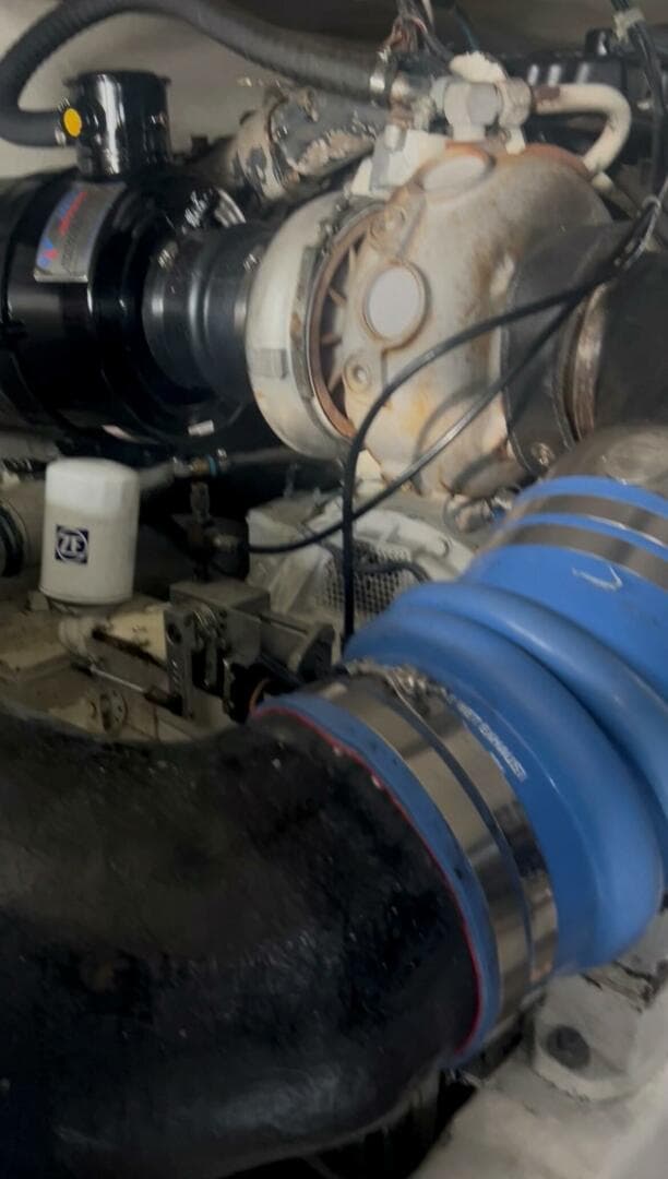 1998 Ocean Yachts 53 Convertible — photo 31