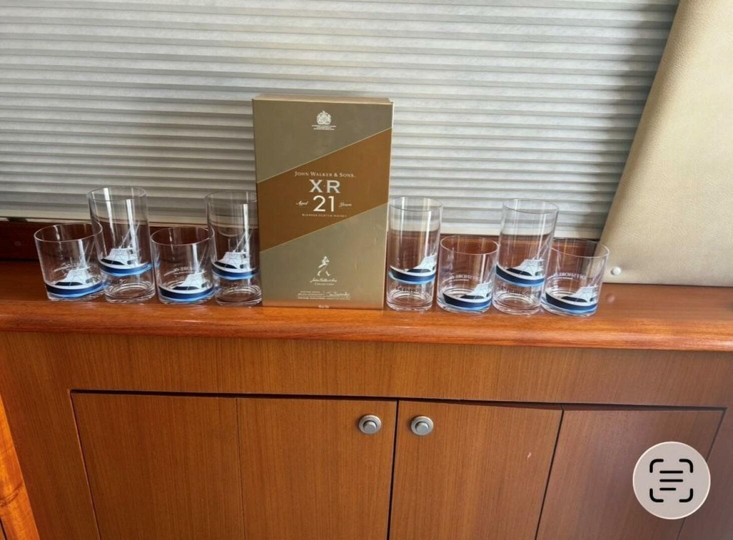 1998 Ocean Yachts 53 Convertible — photo 24