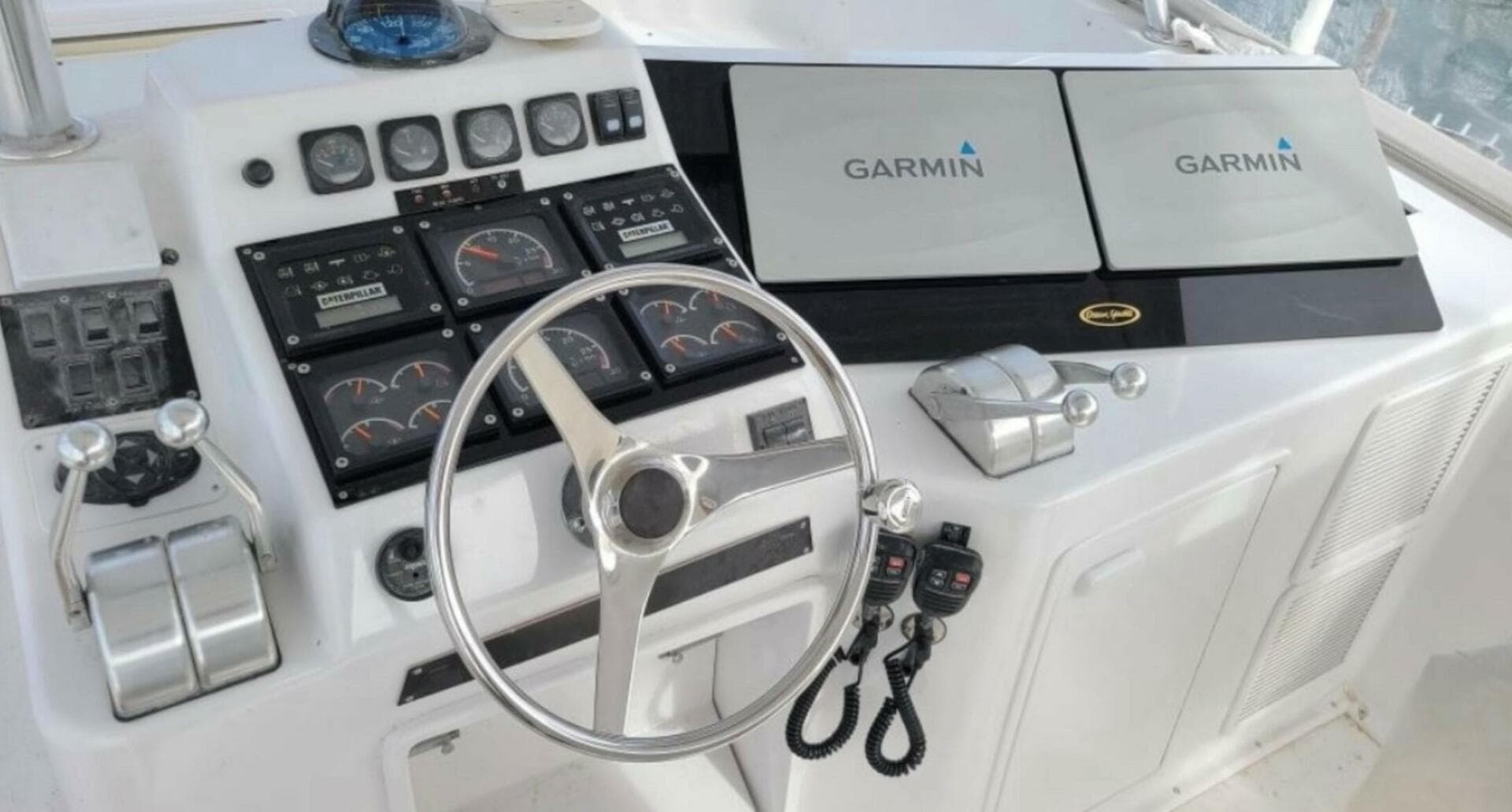1998 Ocean Yachts 53 Convertible — photo 10