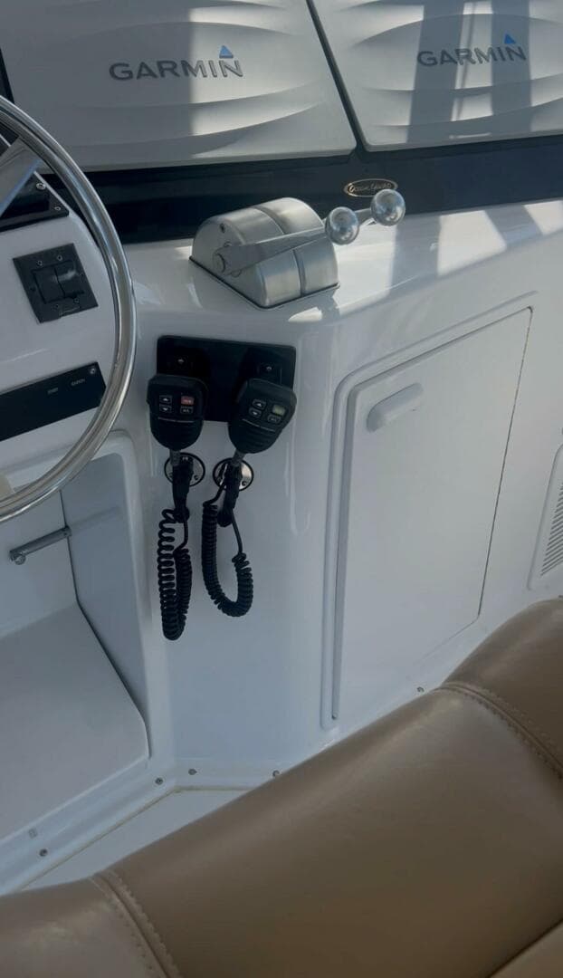 1998 Ocean Yachts 53 Convertible — photo 33