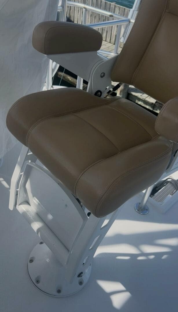 1998 Ocean Yachts 53 Convertible — photo 30