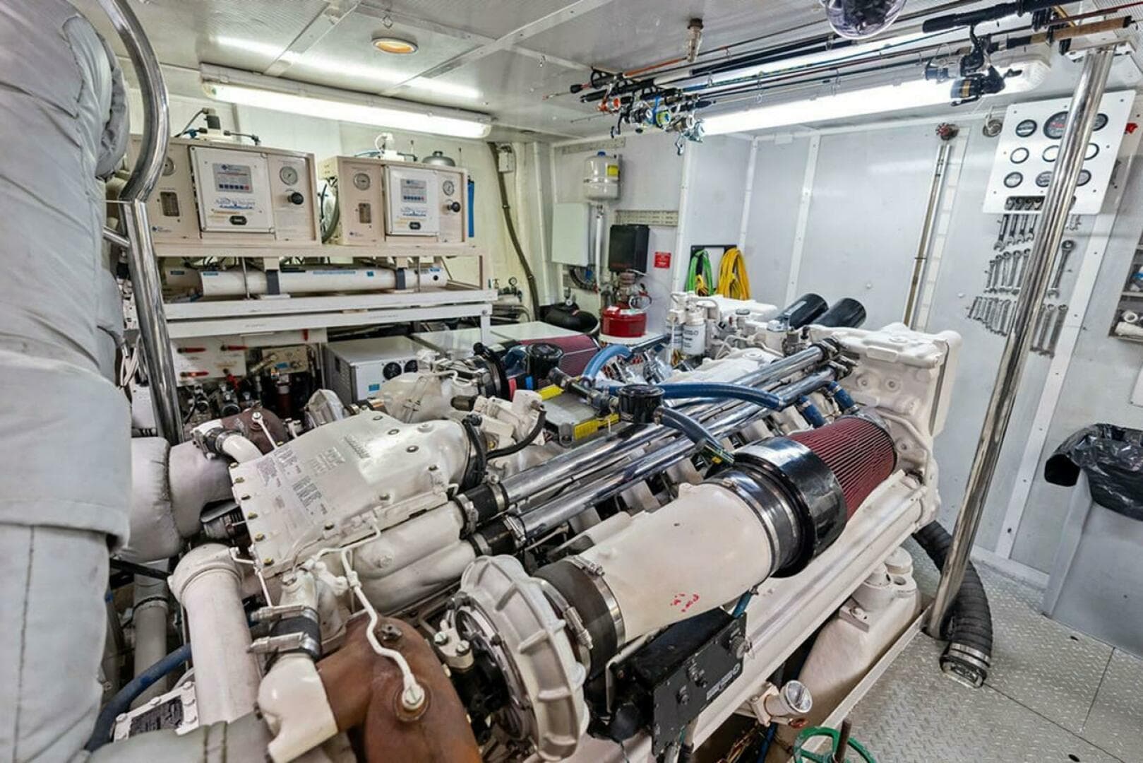 2001 West Bay Sonship — photo 33