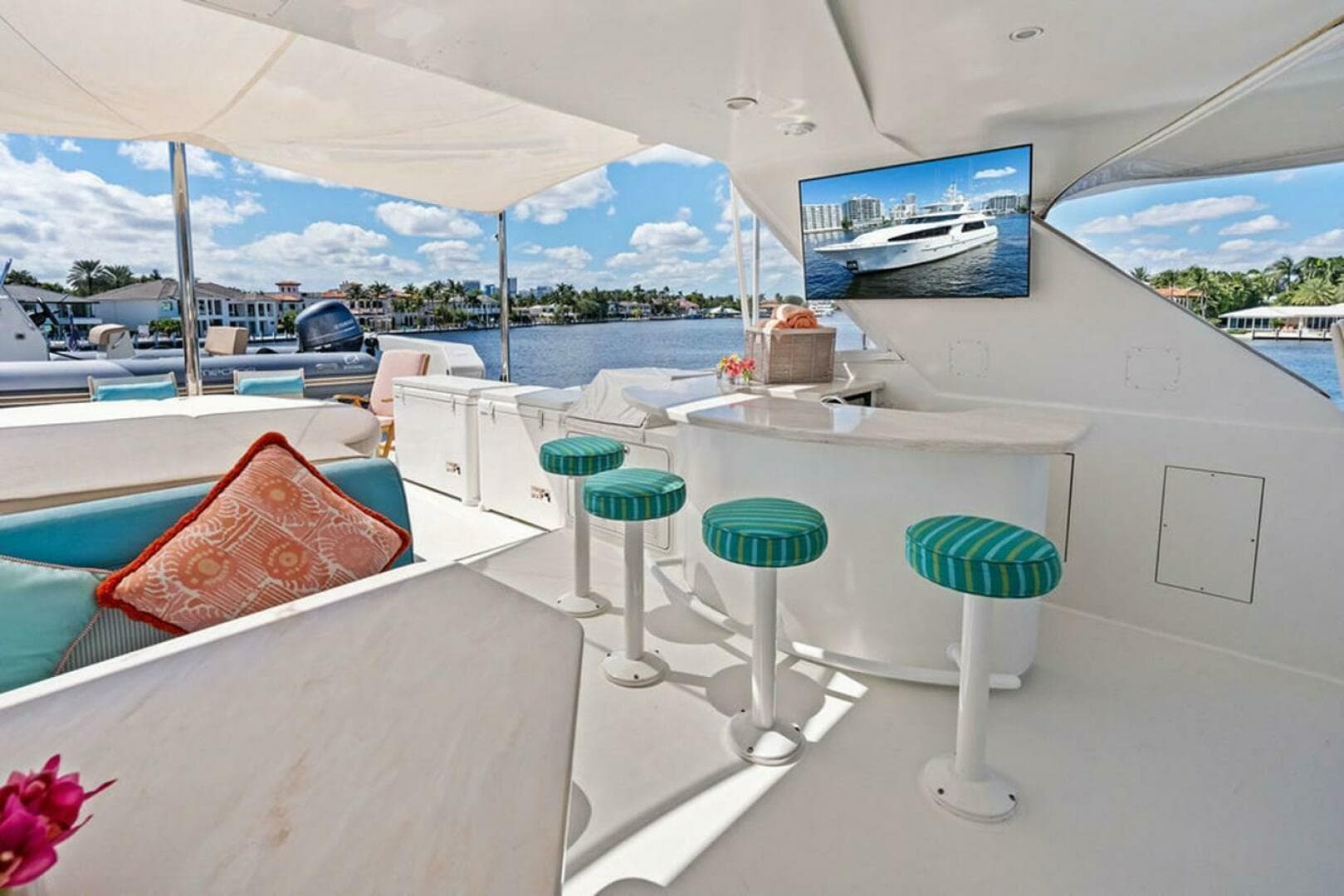 2001 West Bay Sonship — photo 24