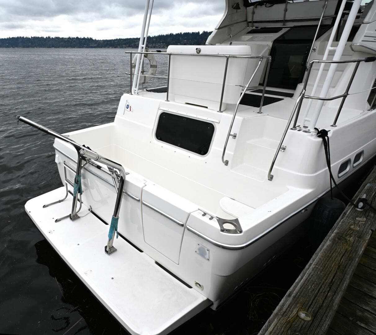 1996 Bayliner 4087 Aft Cabin — photo 20