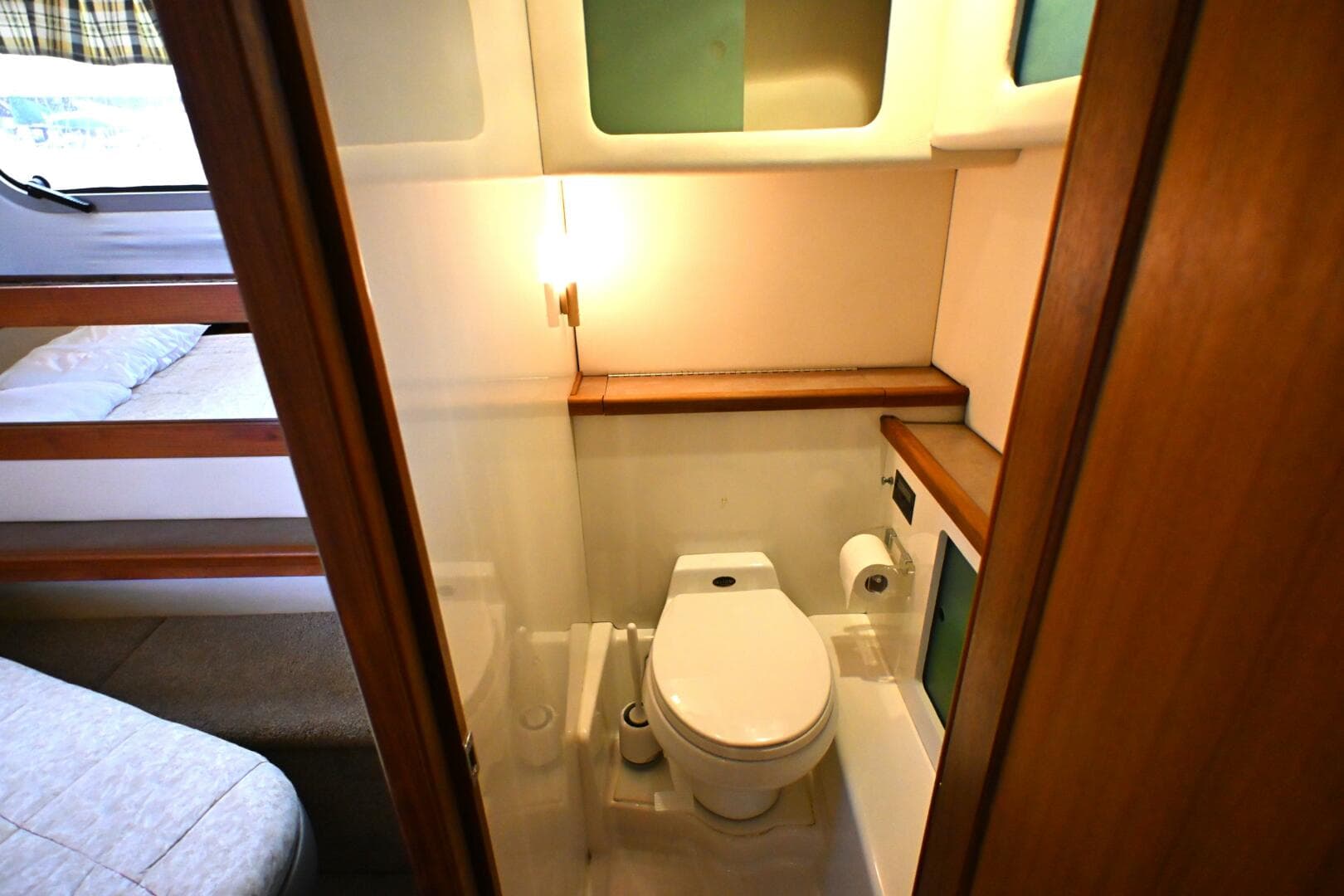 1996 Bayliner 4087 Aft Cabin — photo 44