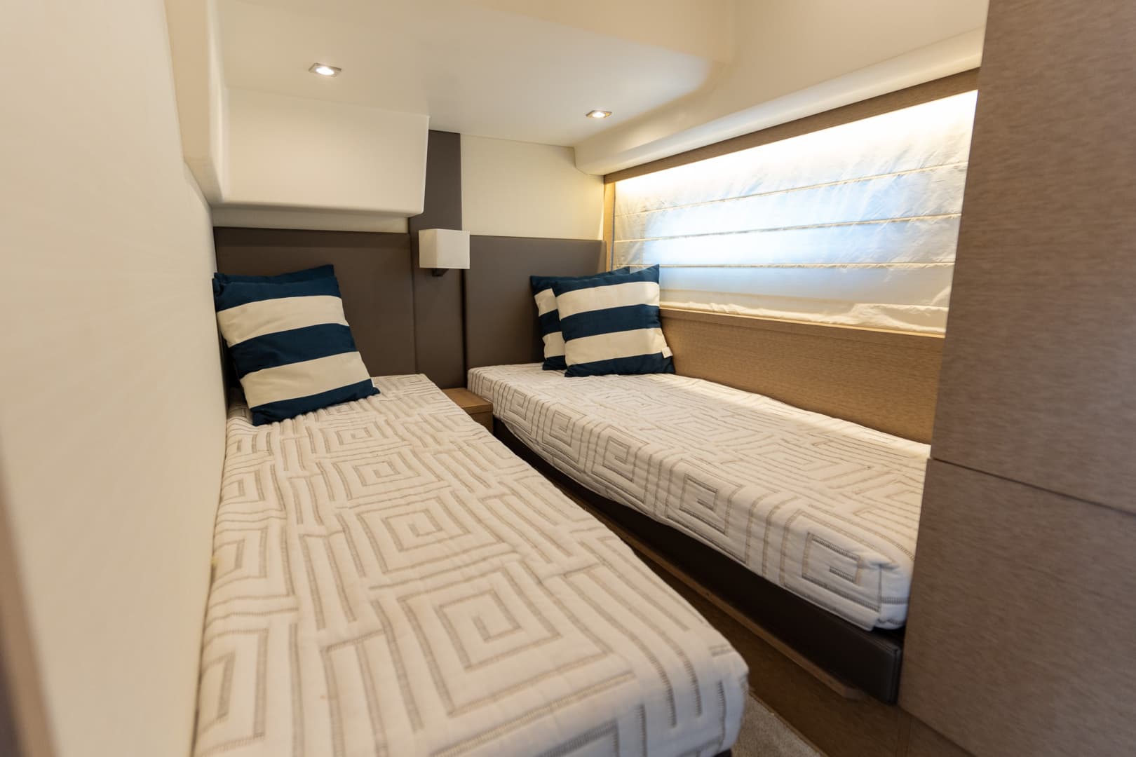 2017 Prestige 50 Fly — photo 40