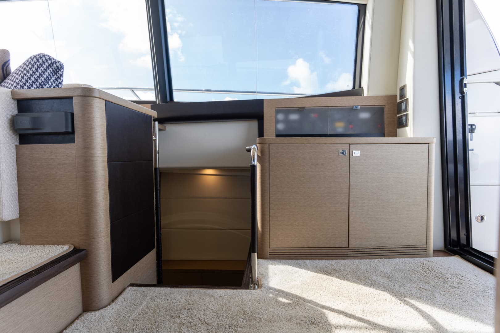 2017 Prestige 50 Fly — photo 21