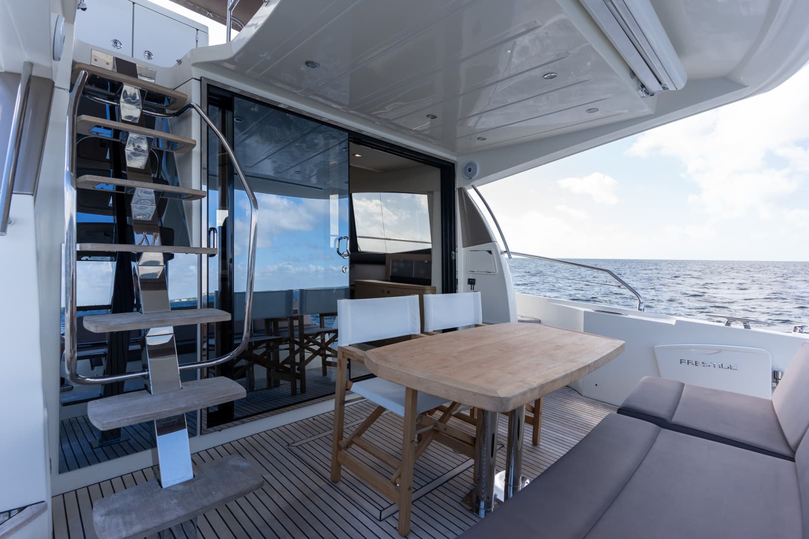 2017 Prestige 50 Fly — photo 13