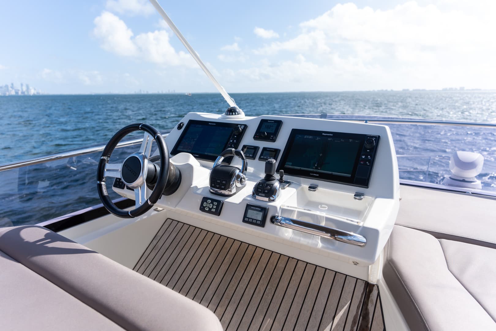 2017 Prestige 50 Fly — photo 18