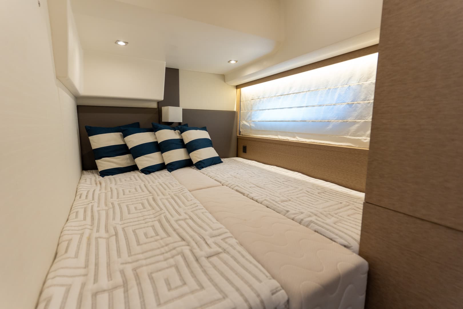 2017 Prestige 50 Fly — photo 31