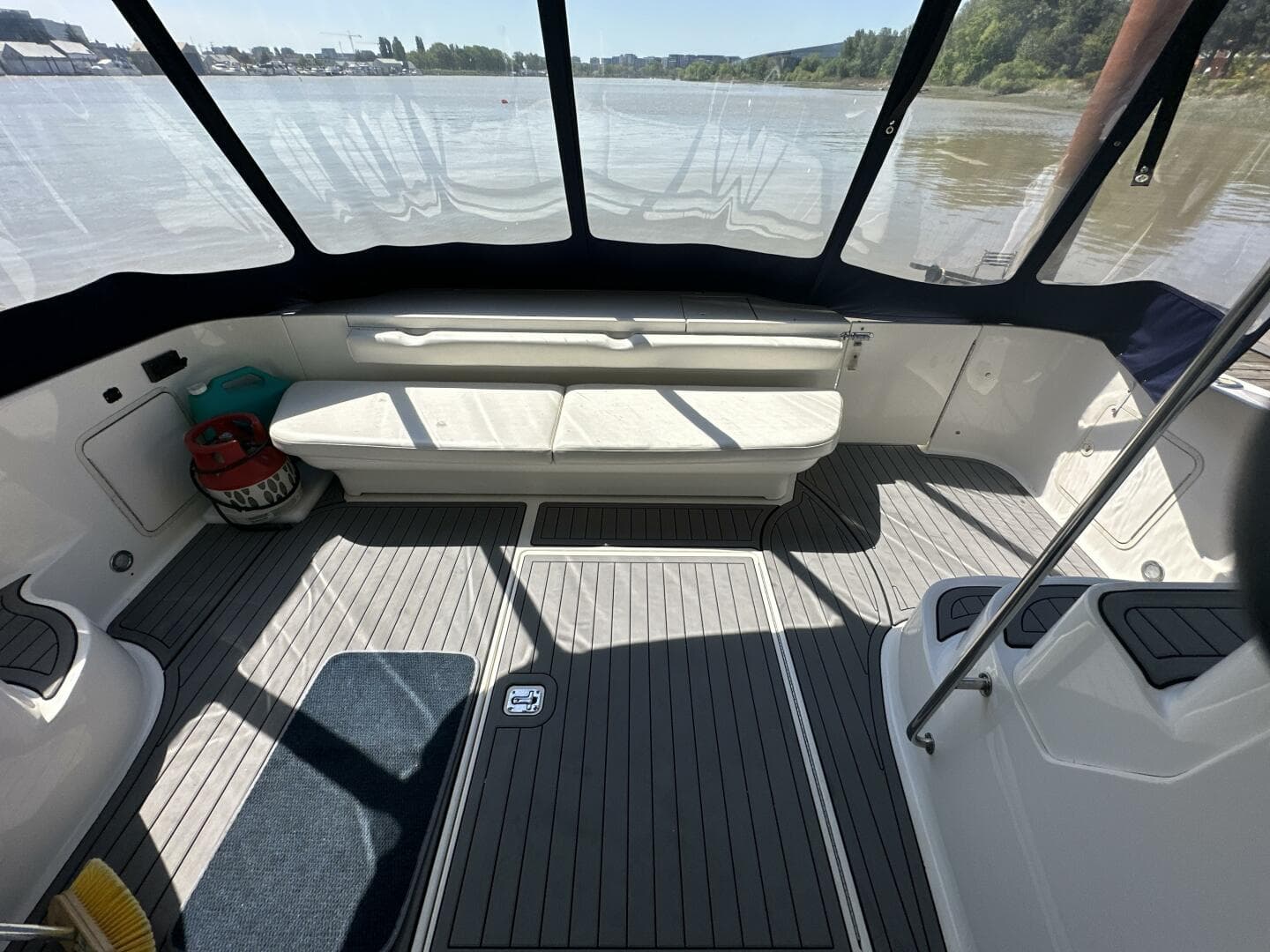 2000 Sea Ray 480 Sedan Bridge — photo 9