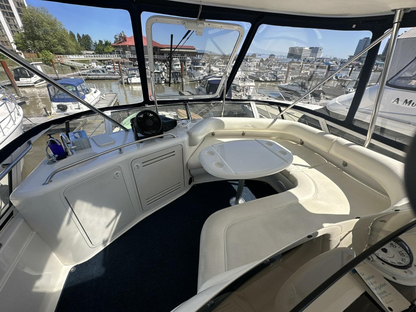 2000 Sea Ray 480 Sedan Bridge — photo 18